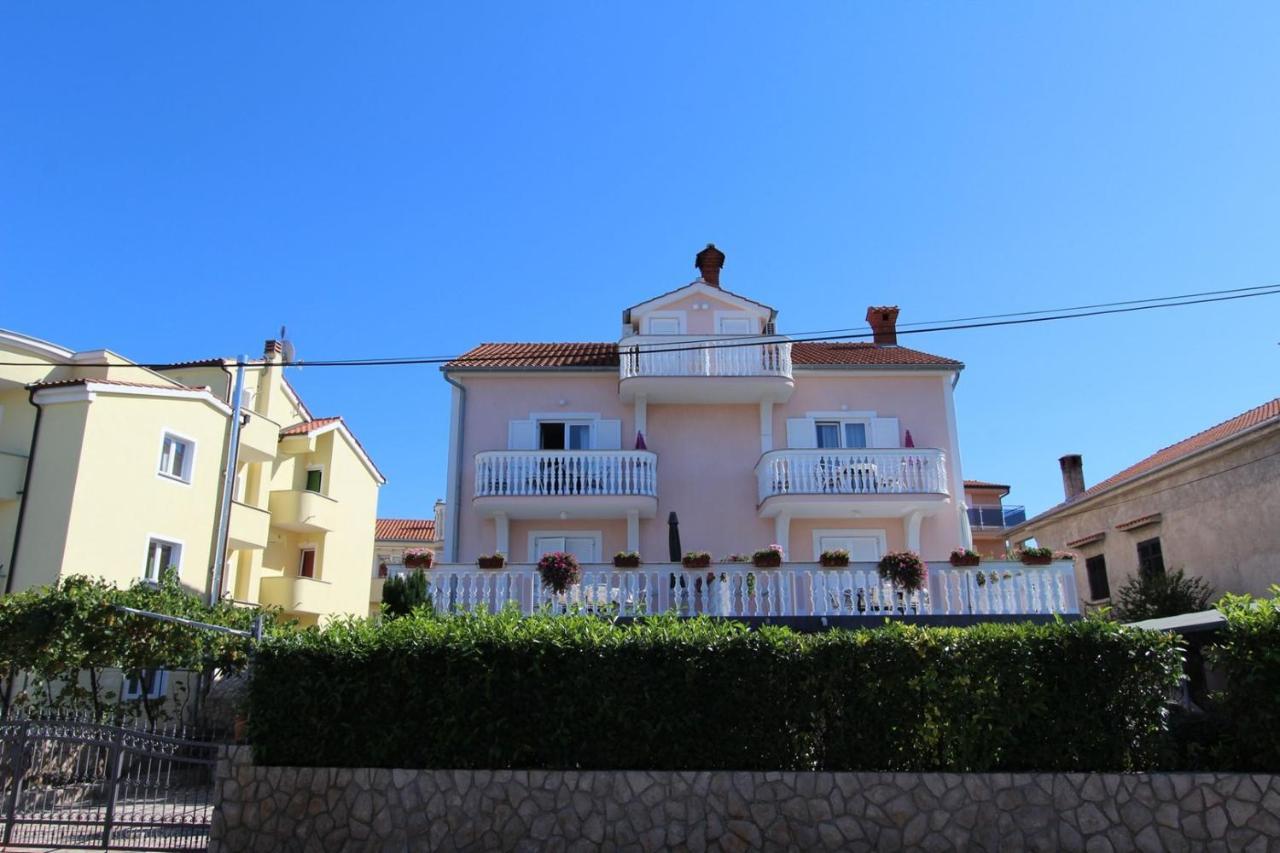 Apartments Ravlic Malinska Exterior foto