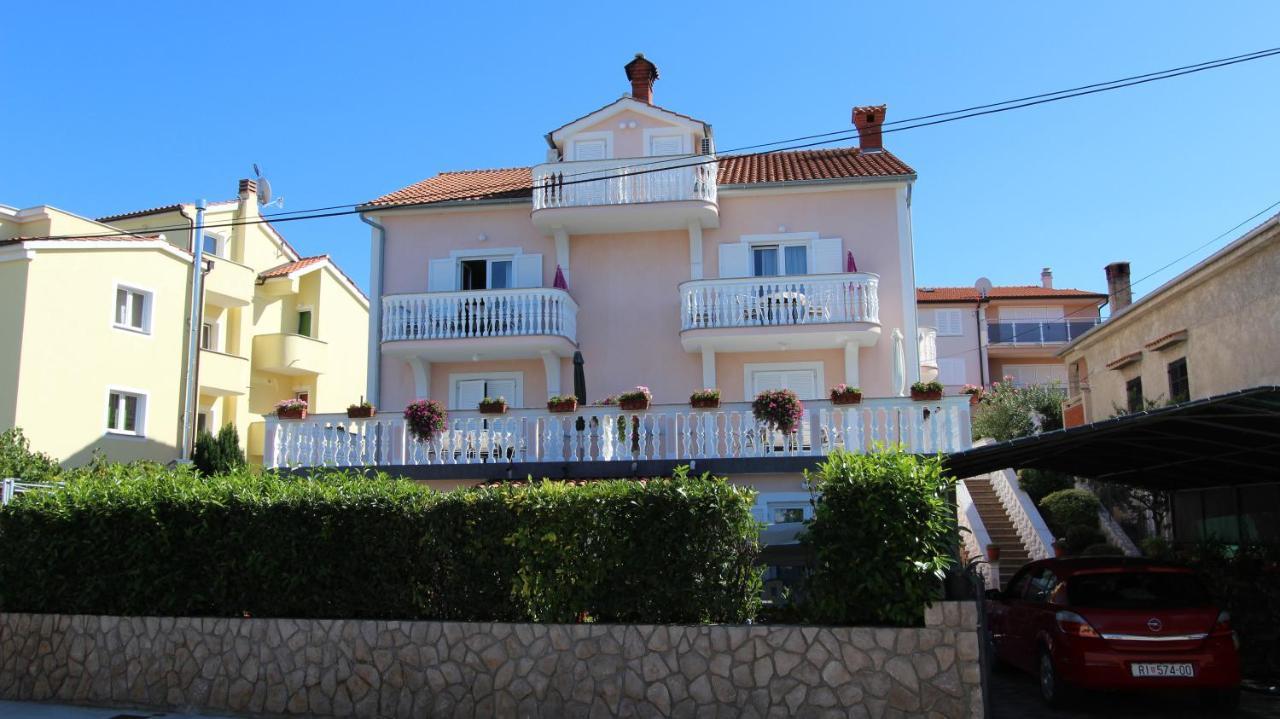 Apartments Ravlic Malinska Exterior foto